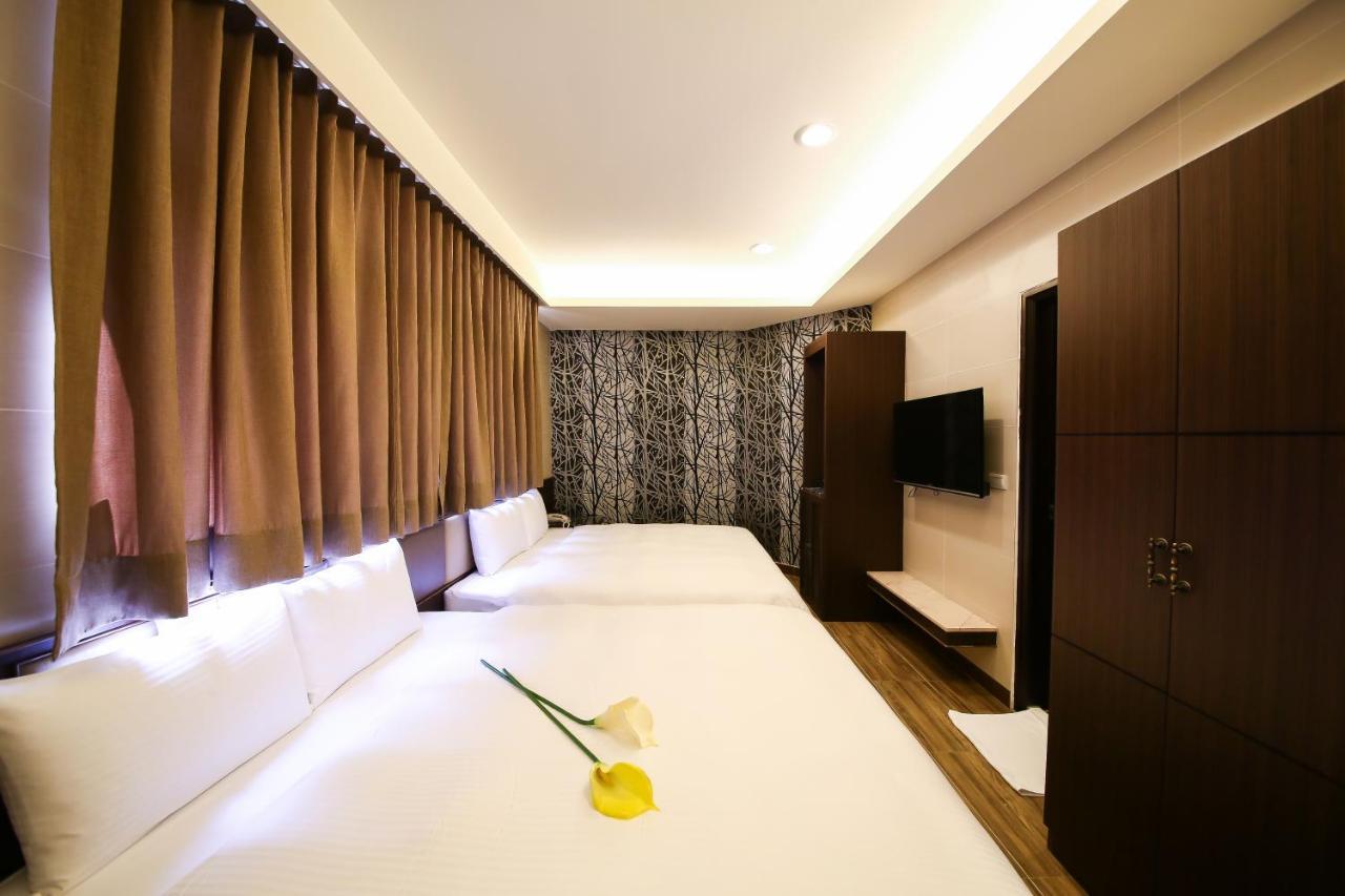 Maple Hotel Second Branch ไถหนาน ภายนอก รูปภาพ